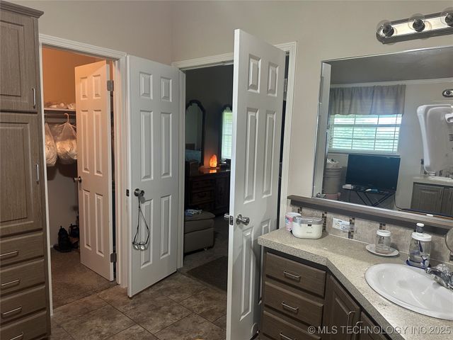 8494 E Nightingale, Atoka, OK 74525