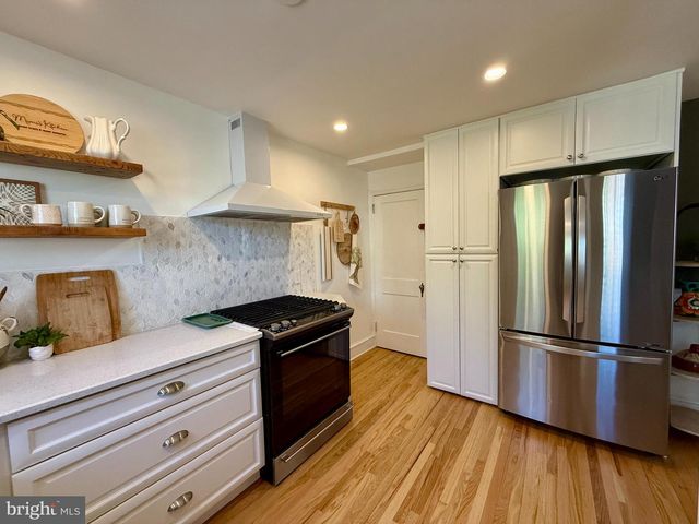 3 W SUMMERFIELD AVE, Collingswood, NJ 08108