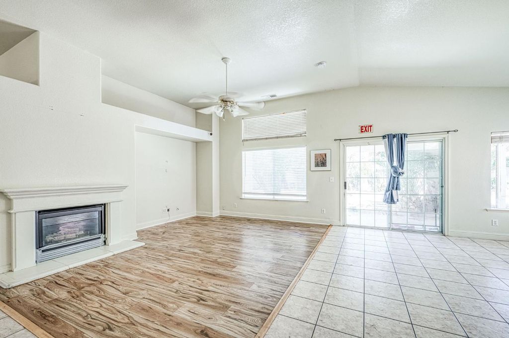 Image 3 of property listing at 2274 S Eddy Avenue, Fresno, CA 93727