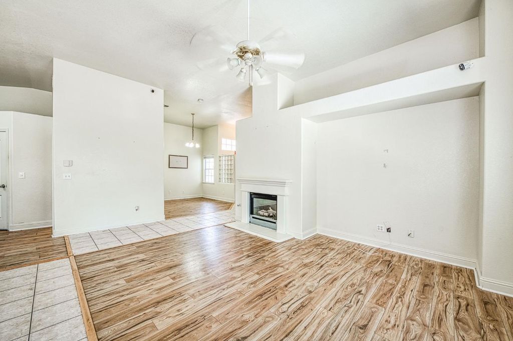 Image 4 of property listing at 2274 S Eddy Avenue, Fresno, CA 93727