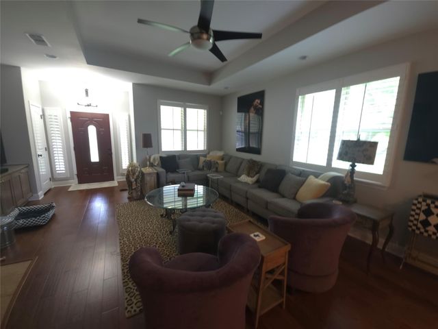 140 Manawianui DR, Bastrop, TX 78602