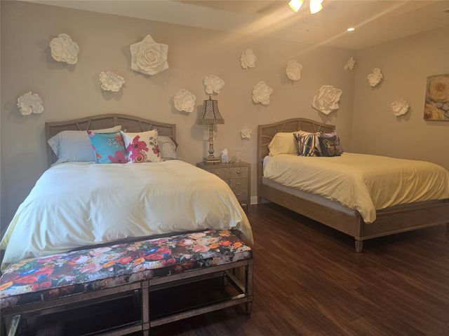 140 Manawianui DR, Bastrop, TX 78602