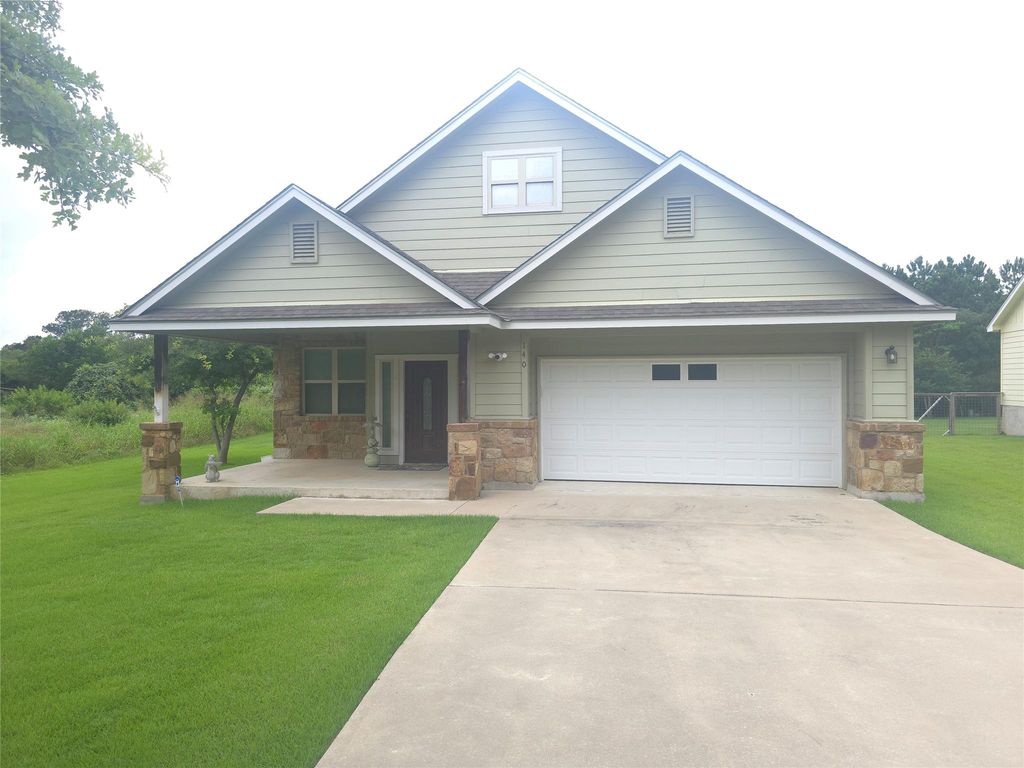 140 Manawianui DR, Bastrop, TX 78602