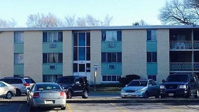 18 Nelson Dr 1E, Randolph, MA 02368