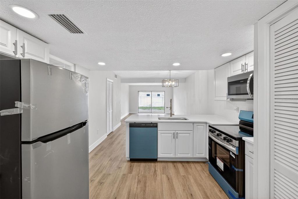 Image 4 of property listing at 9824 POCONO STREET, Port Richey, FL 34668