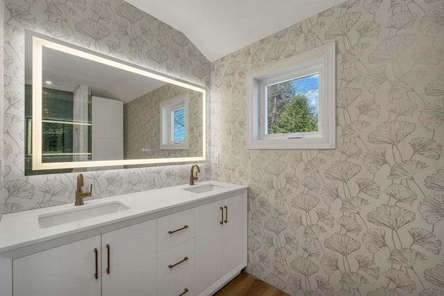5 Fir Tree Lane, Moultonborough, NH 03254