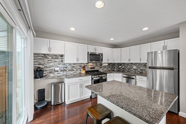 7637 Crescent Way, Hanover Park, IL 60133