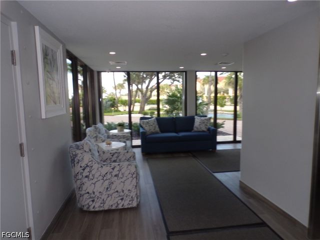 7500 Estero BLVD 201, Fort Myers Beach, FL 33931