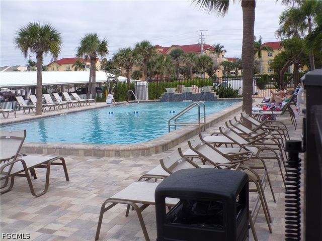 7500 Estero BLVD 201, Fort Myers Beach, FL 33931