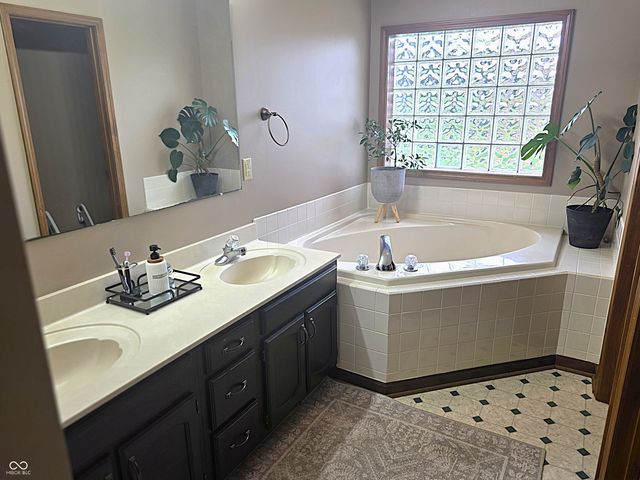 11020 Mallard Court, Indianapolis, IN 46278