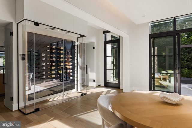 1137 BASIL RD, Mclean, VA 22101