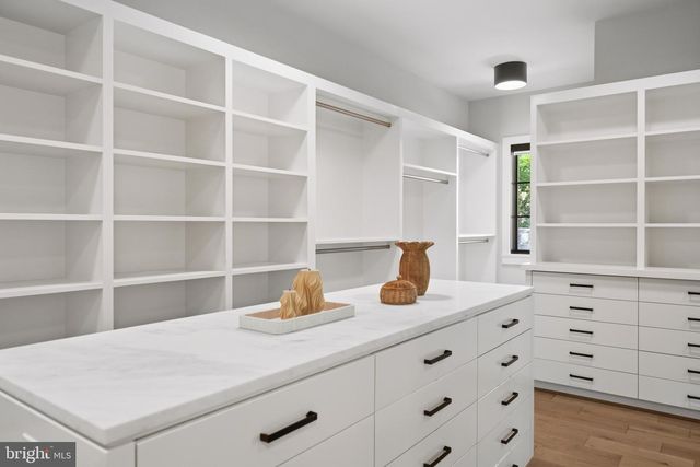1137 BASIL RD, Mclean, VA 22101