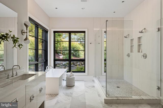 1137 BASIL RD, Mclean, VA 22101