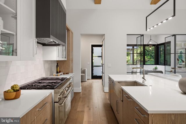 1137 BASIL RD, Mclean, VA 22101