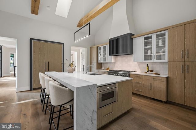 1137 BASIL RD, Mclean, VA 22101