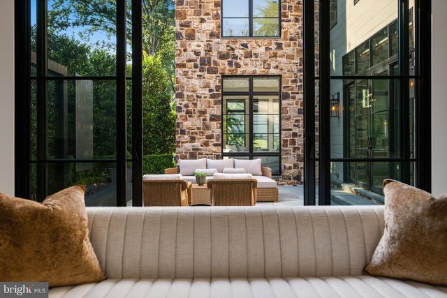 1137 BASIL RD, Mclean, VA 22101