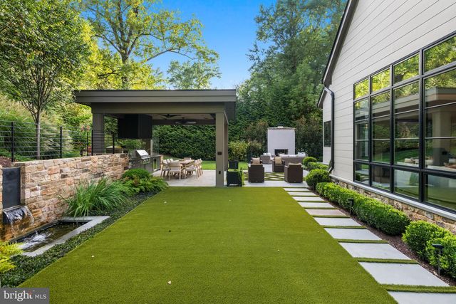 1137 BASIL RD, Mclean, VA 22101