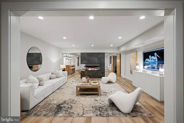 1137 BASIL RD, Mclean, VA 22101