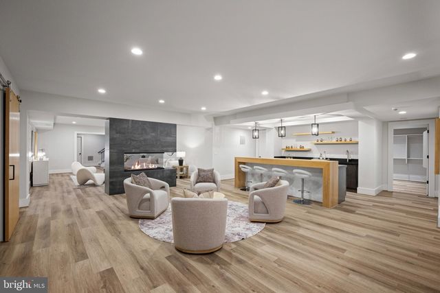 1137 BASIL RD, Mclean, VA 22101