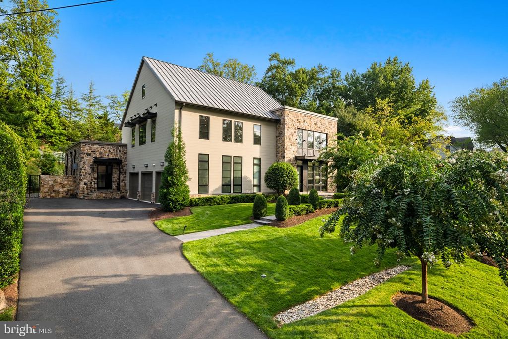 1137 BASIL RD, Mclean, VA 22101
