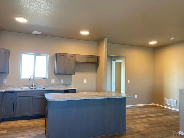 3526 Wapiti Ln, Pueblo, CO 81005