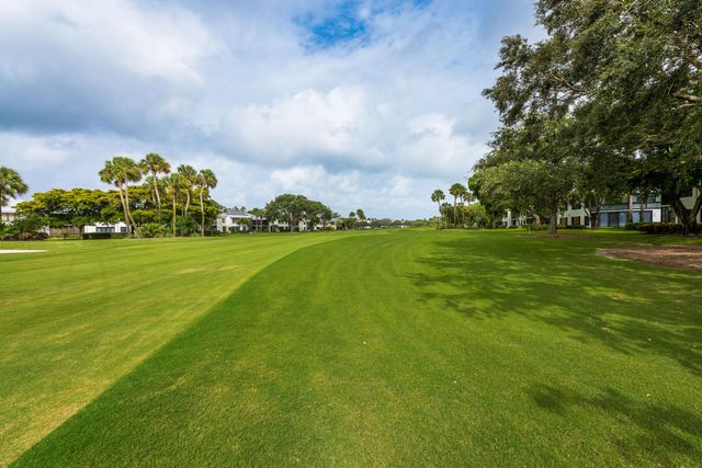 7284 Clunie Place 14502, Delray Beach, FL 33446