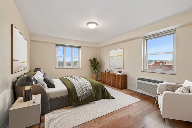 4625 Fifth AVe. 607, Oakland, PA 15213