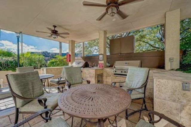 3525 Sage Road 318, Houston, TX 77056