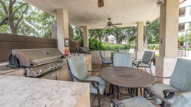 3525 Sage Road 318, Houston, TX 77056