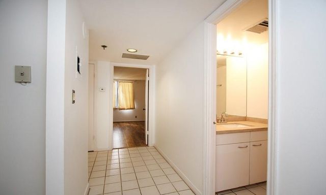 3525 Sage Road 318, Houston, TX 77056