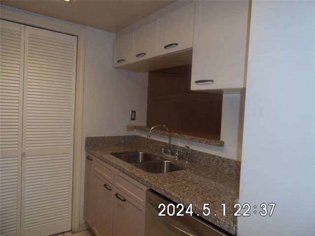 3525 Sage Road 318, Houston, TX 77056