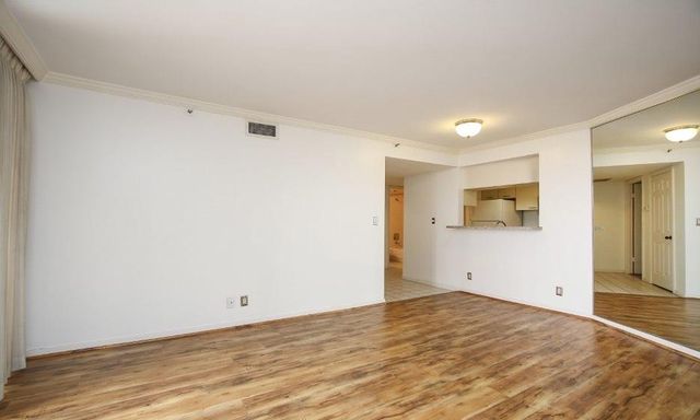 3525 Sage Road 318, Houston, TX 77056
