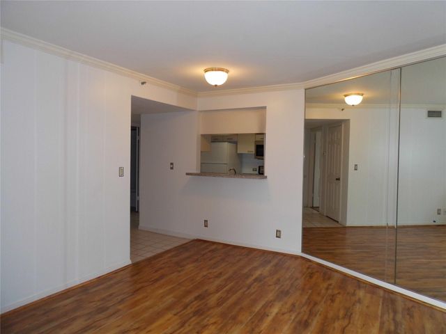 3525 Sage Road 318, Houston, TX 77056