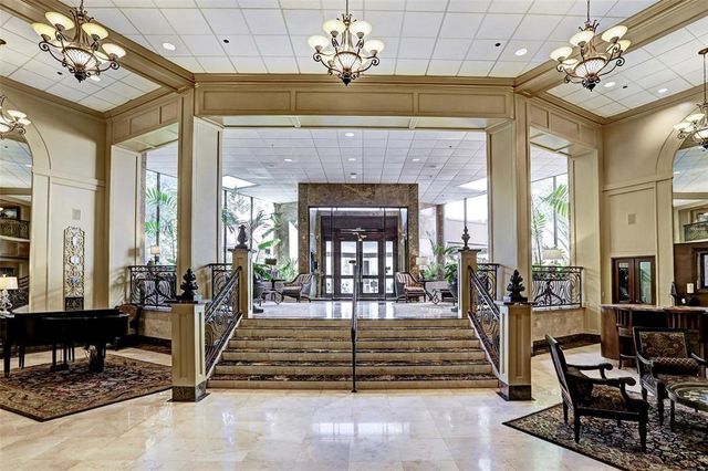 3525 Sage Road 318, Houston, TX 77056