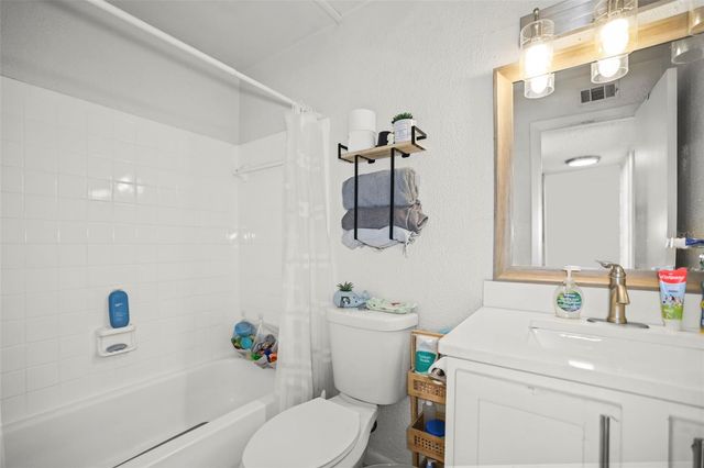 7108 S KISSIMMEE STREET, Tampa, FL 33616