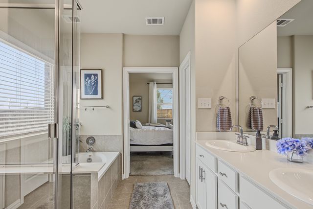 3020 Prairie Trail Avenue, Aubrey, TX 76227