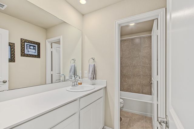 3020 Prairie Trail Avenue, Aubrey, TX 76227