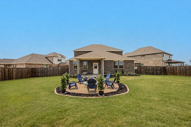 3020 Prairie Trail Avenue, Aubrey, TX 76227