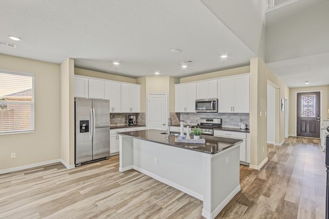 3020 Prairie Trail Avenue, Aubrey, TX 76227