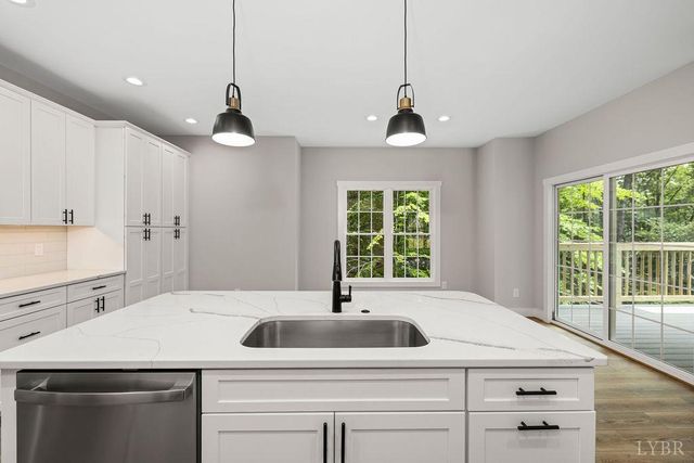 2212 Cambridge Place, Lynchburg, VA 24503