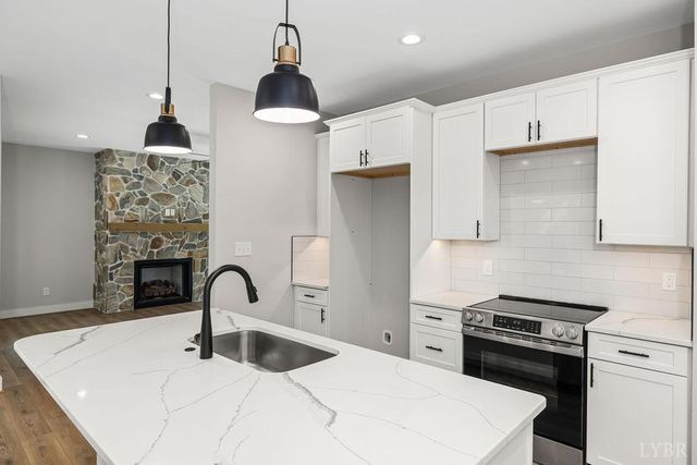 2212 Cambridge Place, Lynchburg, VA 24503