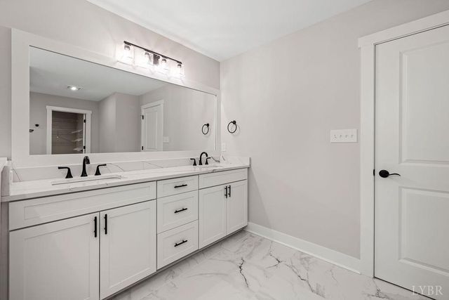 2212 Cambridge Place, Lynchburg, VA 24503