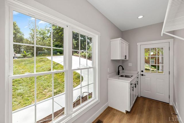 2212 Cambridge Place, Lynchburg, VA 24503