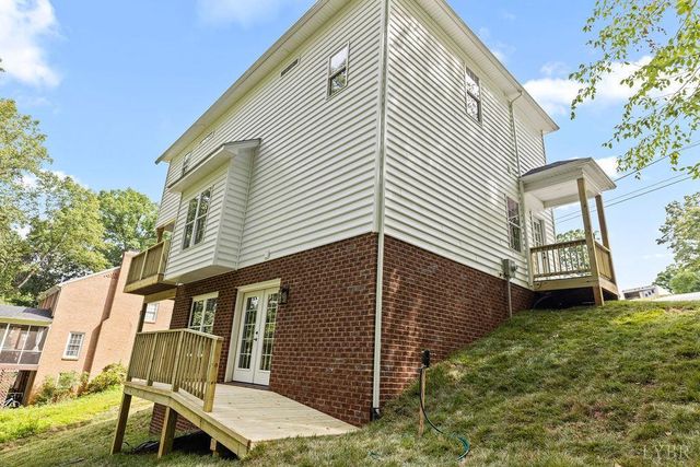 2212 Cambridge Place, Lynchburg, VA 24503