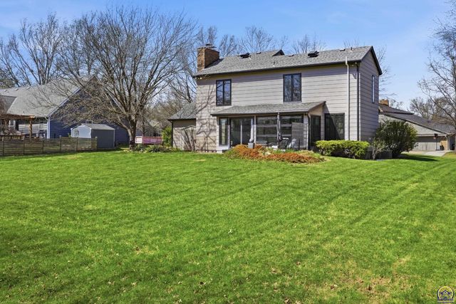 7601 SW Oxfordshire RD, Topeka, KS 66614