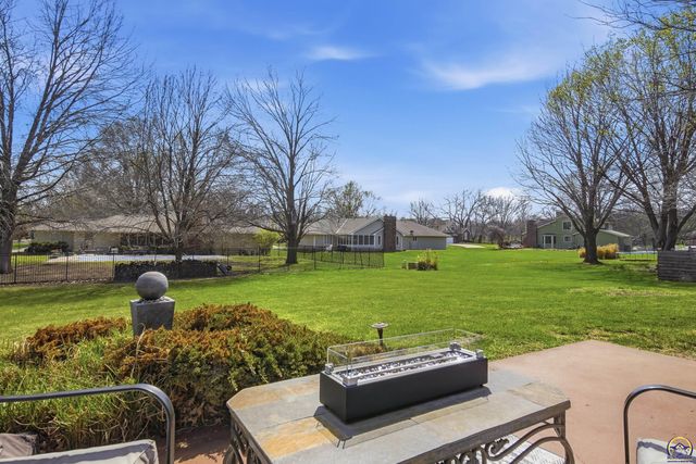 7601 SW Oxfordshire RD, Topeka, KS 66614