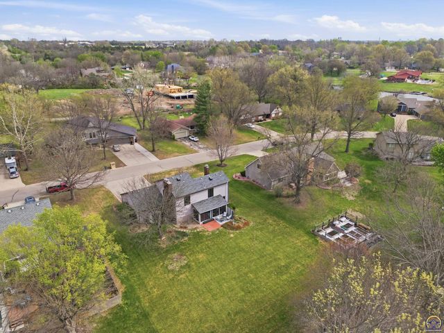 7601 SW Oxfordshire RD, Topeka, KS 66614
