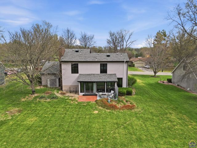 7601 SW Oxfordshire RD, Topeka, KS 66614