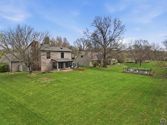 7601 SW Oxfordshire RD, Topeka, KS 66614