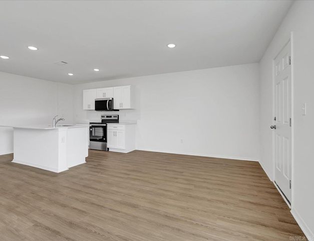 612 Chakka Loop, North Little Rock, AR 72117